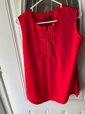 SAKSHI pleated. Shell Top